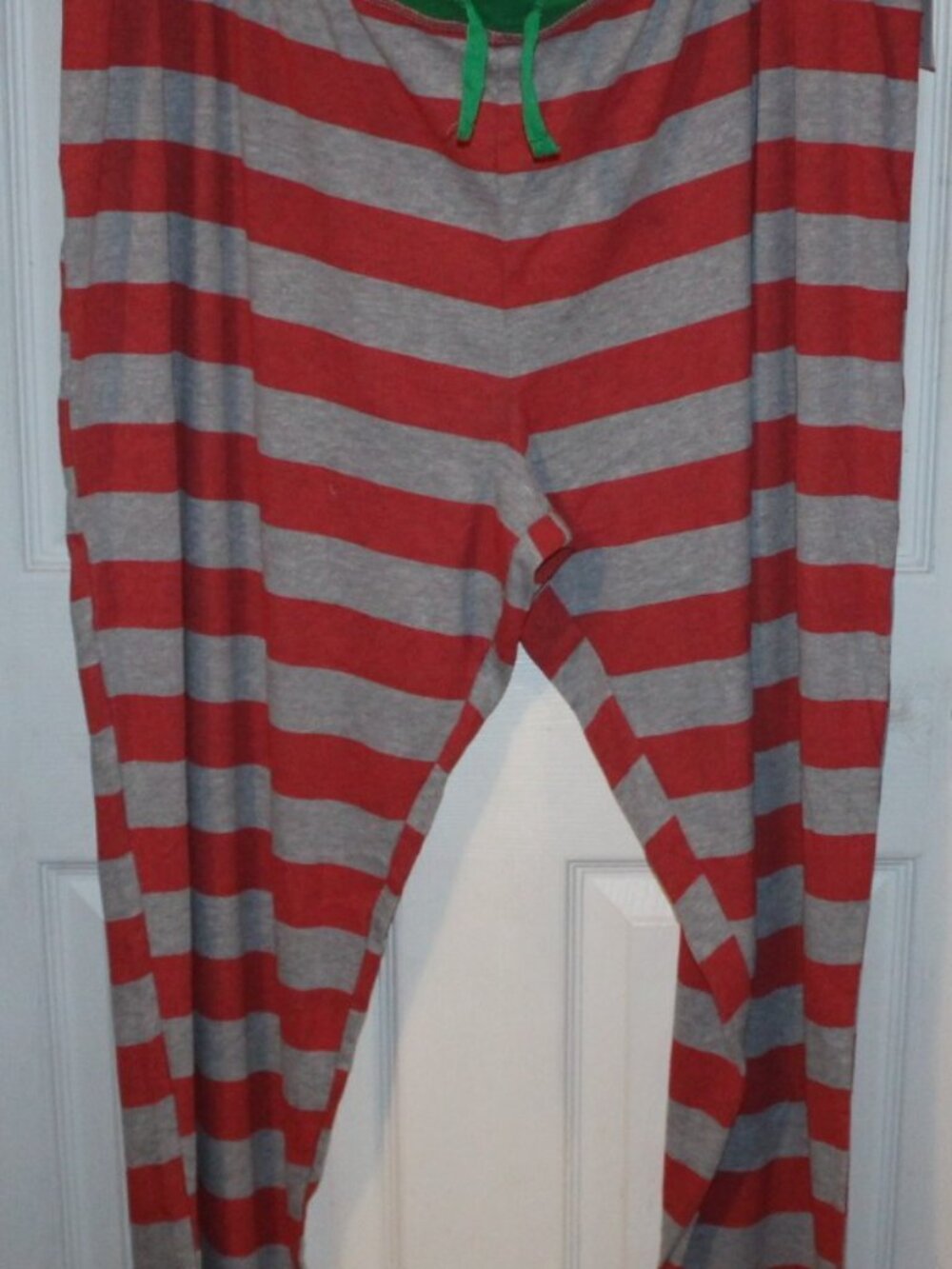 NWT Dr. Seuss Grinch Pajama set women's size 3X CUTE!! - Picture 3 of 10